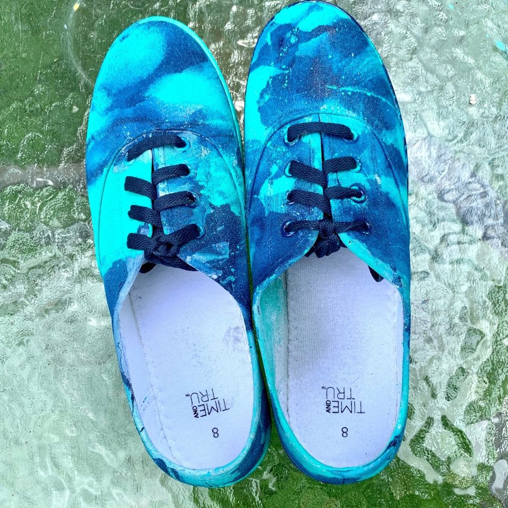 Time and Tru Canvas Shoes